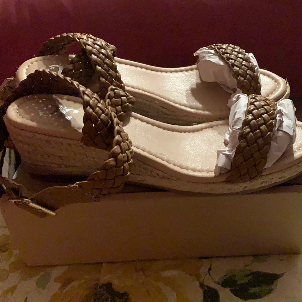 NEW SHOES! NEW SHOES!